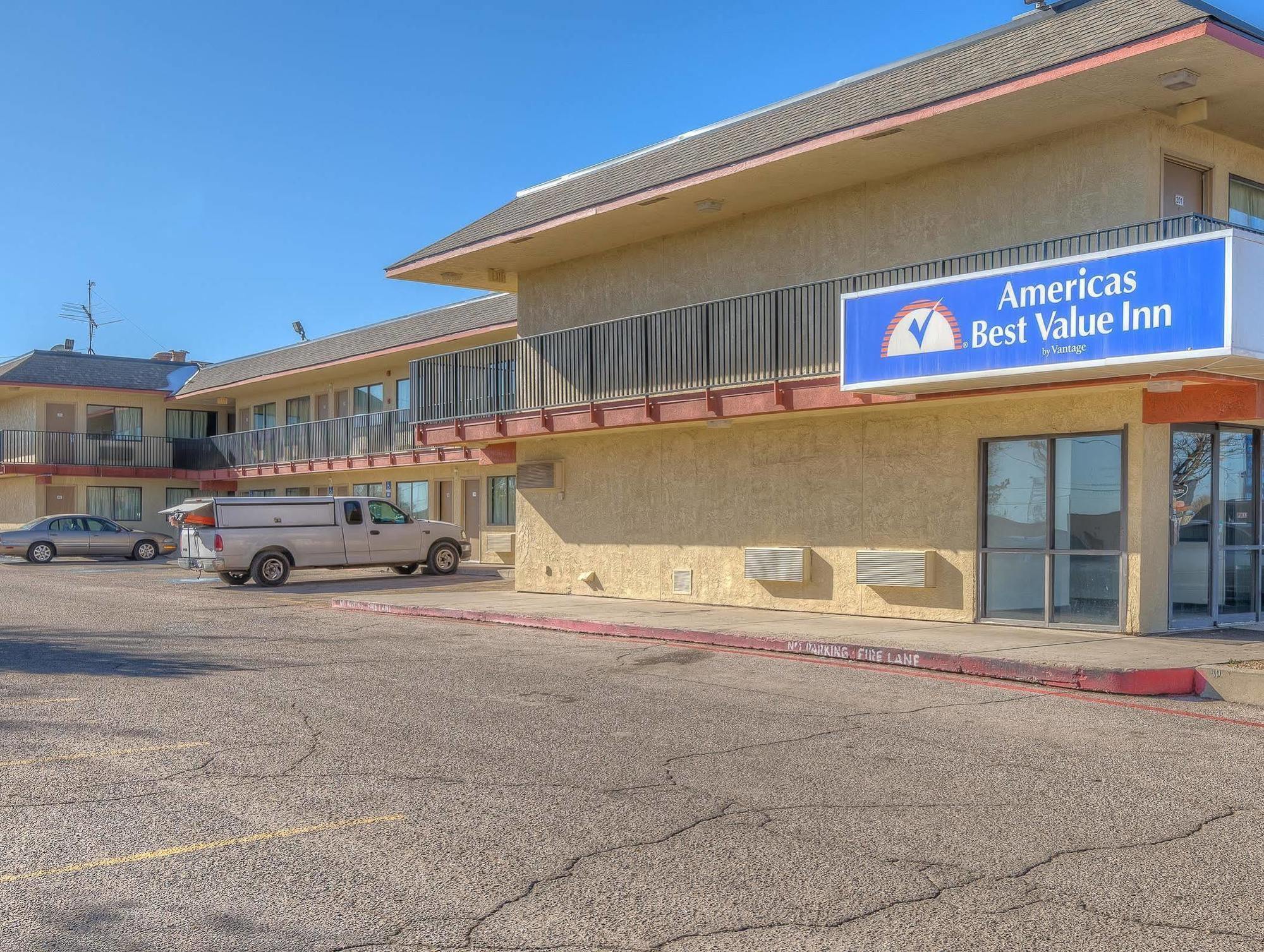 Americas Best Value Inn Amarillo Airport/Grand Street Dış mekan fotoğraf
